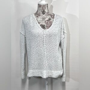 🛍️WARM & COZY‎ Ivory boucle crew neck sweater size S.